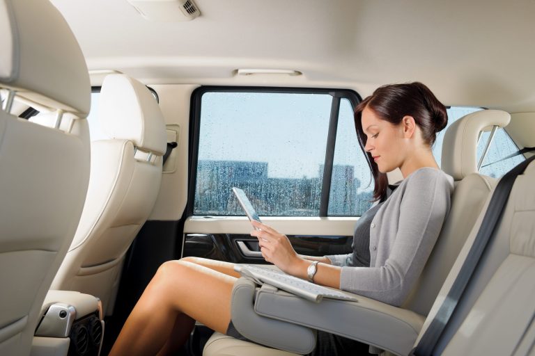 Dedicated Hourly Chauffeur Service for Professional Meetings